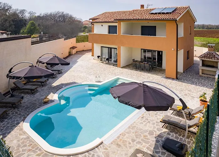 Villa Nur Pula