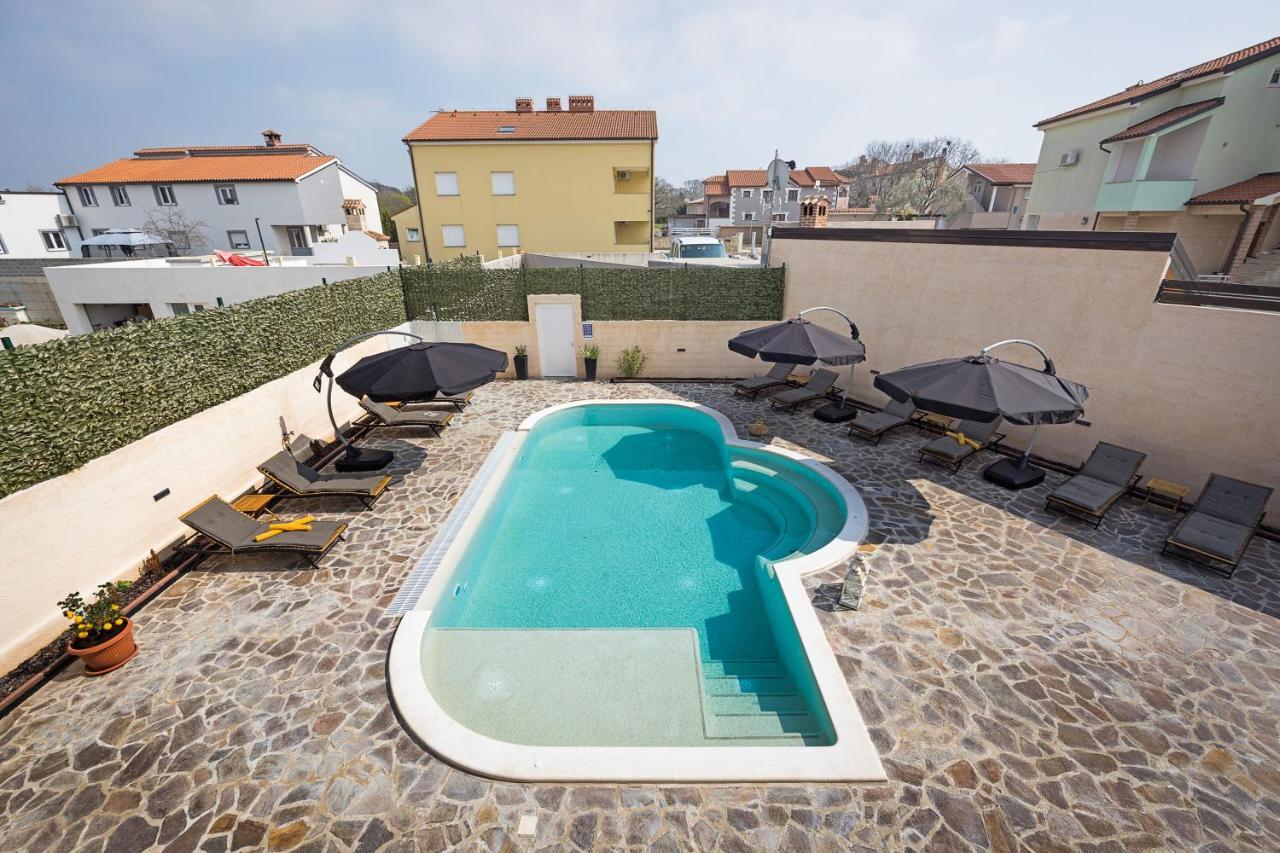 Nur Villa